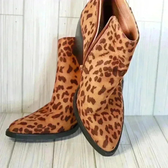 Madden Girl Leopard Print Ankle Bootie Womens 8.5 Block Heel Western Pointed Toe - Picture 12 of 12